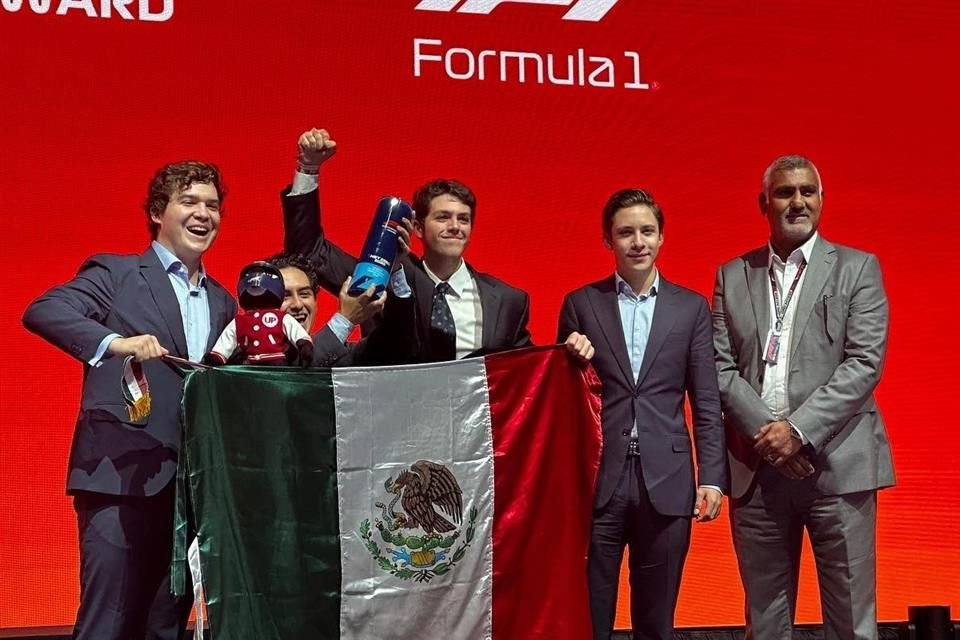 La escudería Panteras Racing ganó tres preseas en el certamen Aramco F1 in Schools 2023 World Finals, en Singapur.