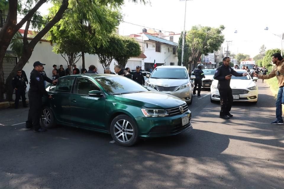 Tras una persecución, elementos de la PDI le cerraron el paso a la camioneta donde viajaban. 