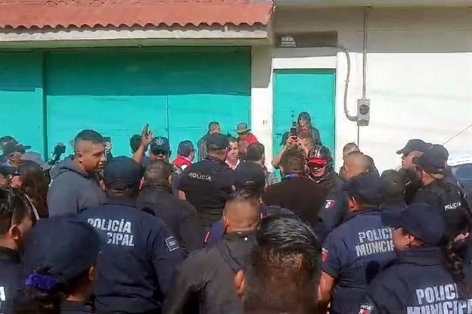 Los policías demandan una audiencia con la Alcaldesa de Tizayuca.