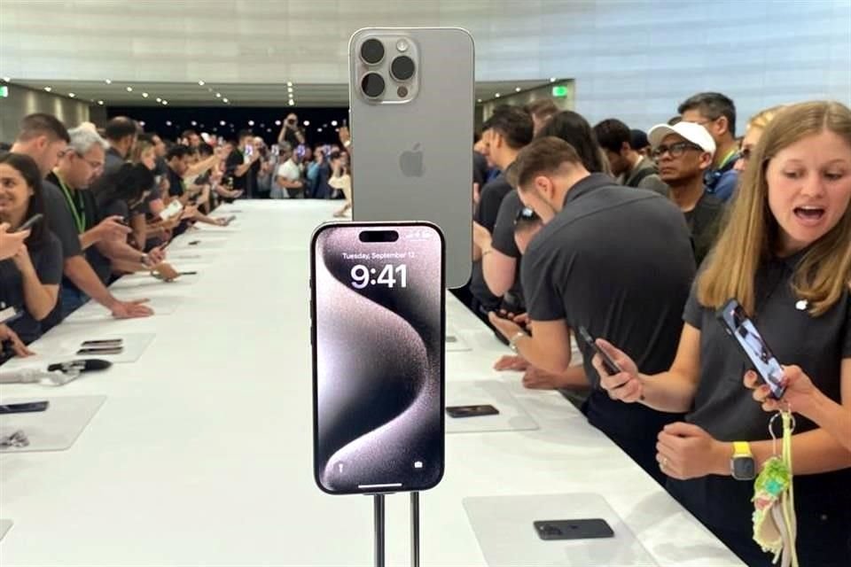 El nuevo iPhone 15 Pro fue la joya da la corona en el evento de Apple en California.