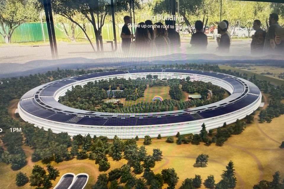 Visitar el Apple Park, en Cupertino, California, es confluir con tecnología, naturaleza, ejercicio, bienestar y energías renovables que lo abastecen.