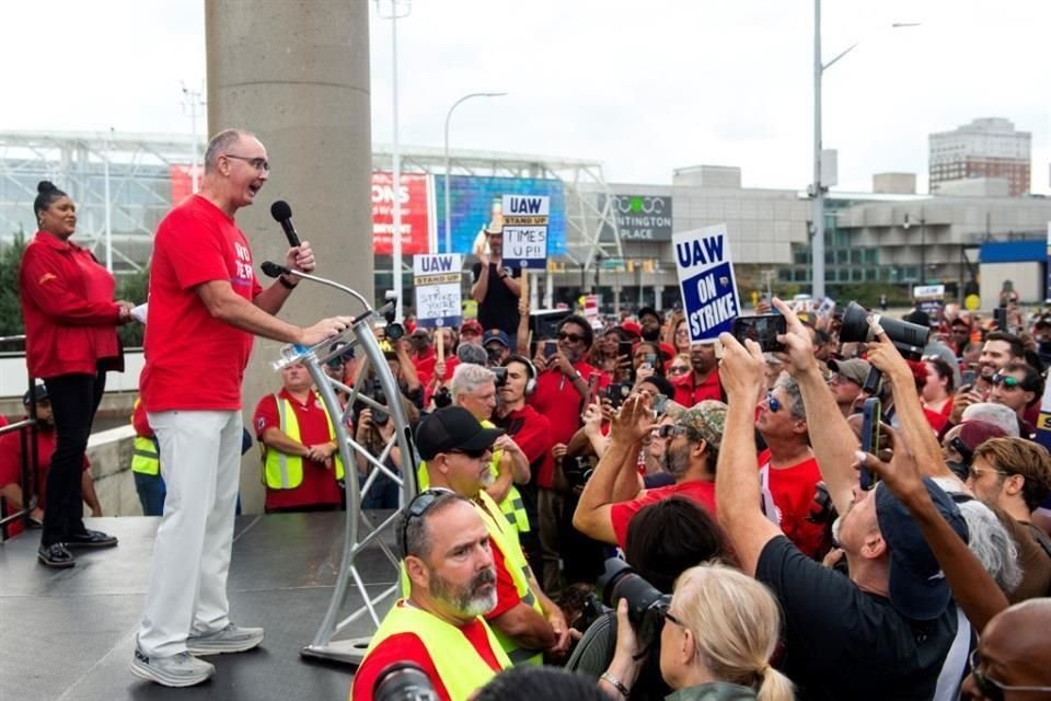 Shawn Fain, presidente del sindicato United Auto Workers (UAW).