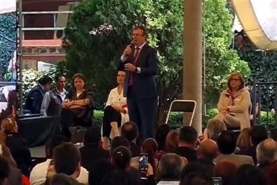 Ebrard precisó que se trata de una asociación  política, y no un partido.