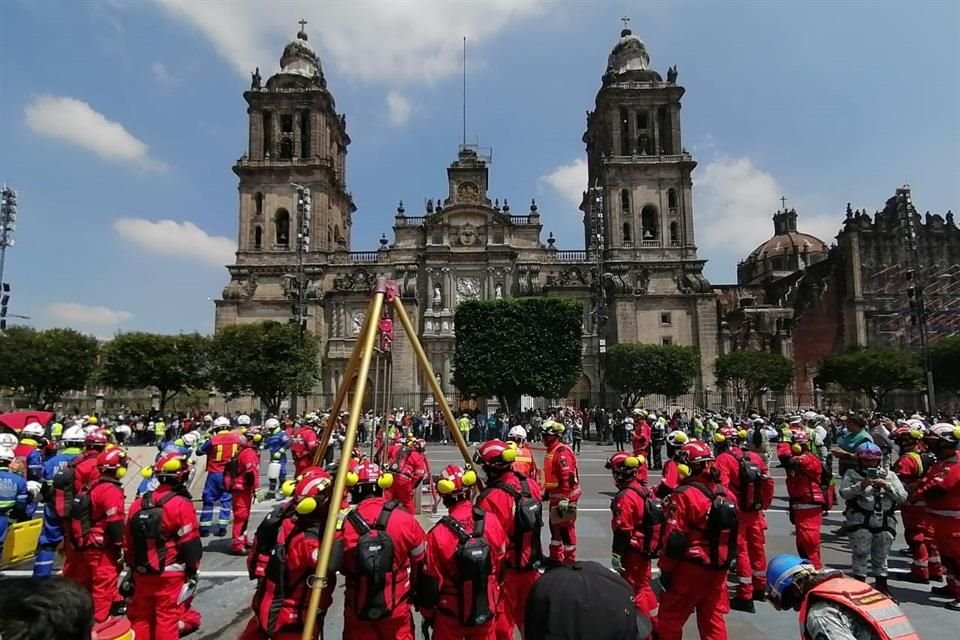 Simulacro en el Zócalo de la CDMX.