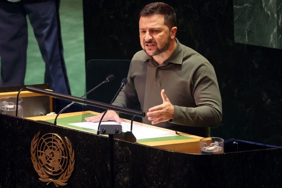 El Presidente de Ucrania, Volodymyr Zelensky, habla frente a la Asamblea General de la ONU.