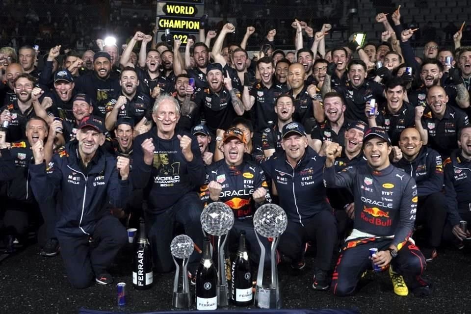 Max Verstappen se consagró bicampeón en Japón.