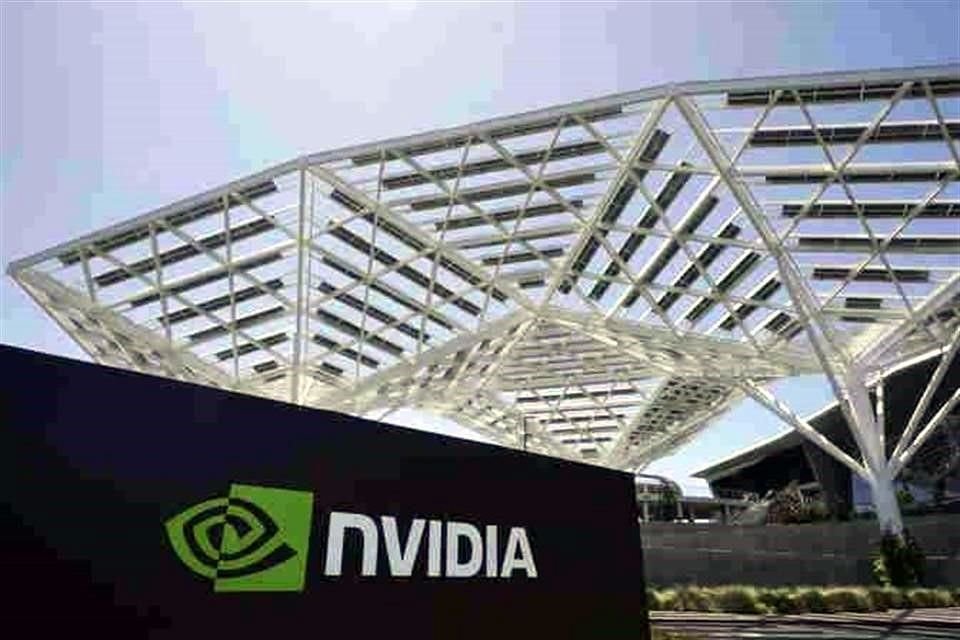 El valor de las acciones de Nvidia se ha triplicado en 2023 por el impulso de la IA.