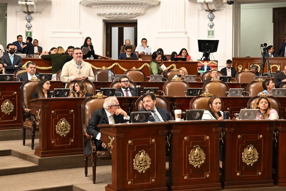 Los diputados han denunciado retraso en las sesiones, incumplimiento de los calendarios, abandono, demoras en la dictaminación de iniciativas y falta de asistencia.