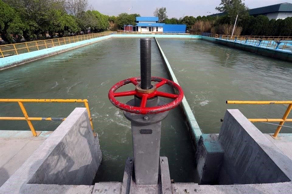 Apenas dos meses y medio después de inaugurado, Gobierno de NL informó que, por 'obras pendientes', El Cuchillo 2 dejará de surtir agua.