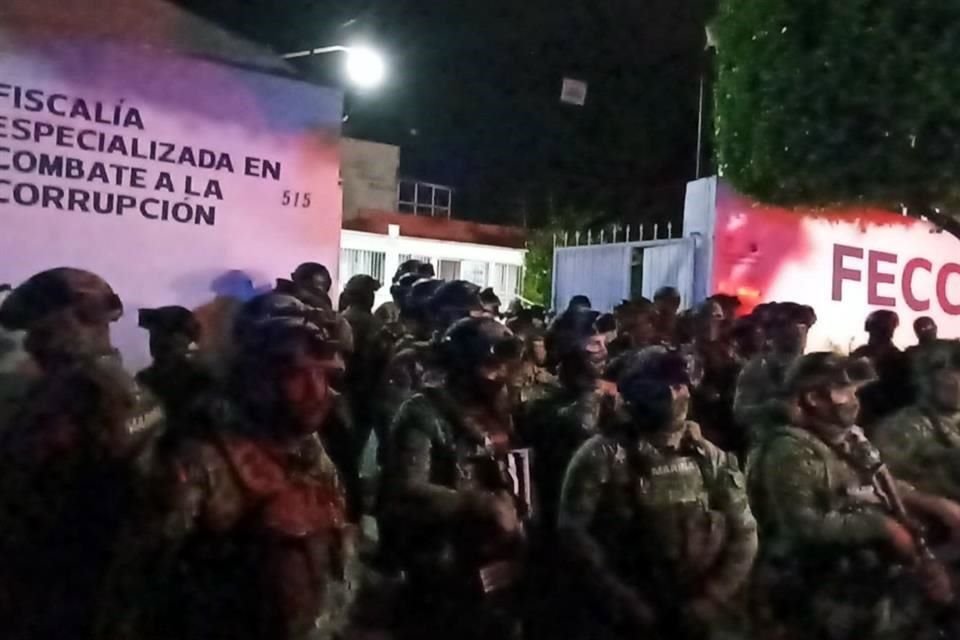 El operativo ocurre horas después de que un Tribunal Colegiado de Morelos determinó fundada la queja que presentó la defensa del Fiscal Uriel Carmona.