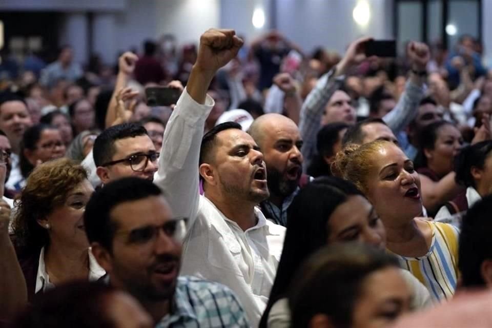 Claudia Sheinbaum se abstuvo de mencionar a quienes se integraban a Morena tras las rechiflas.