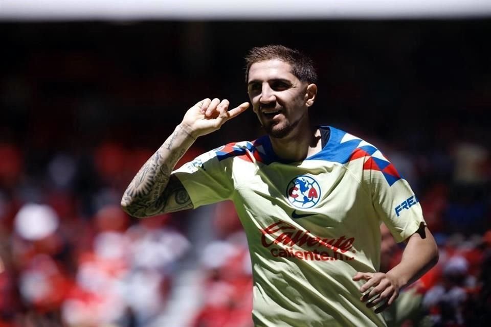 Diego Valdés abrió el marcador para el América en un primer tiempo donde fueron mejores que el Toluca.