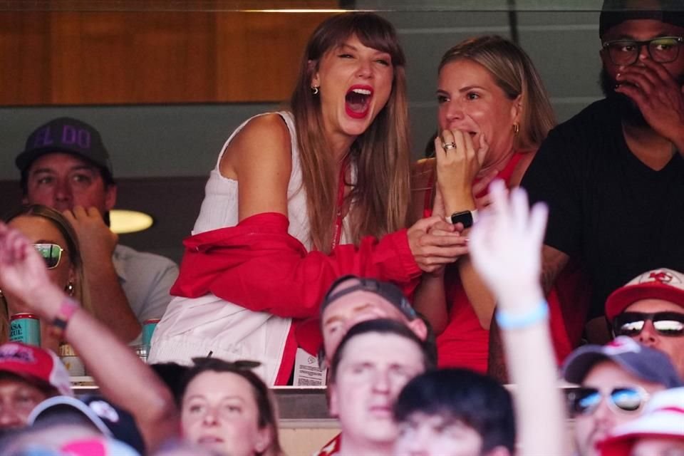 Taylor Swift respondió a la invitación del ala cerrada Travis Kelce de ir a verlo jugar al Arrowhead Stadium