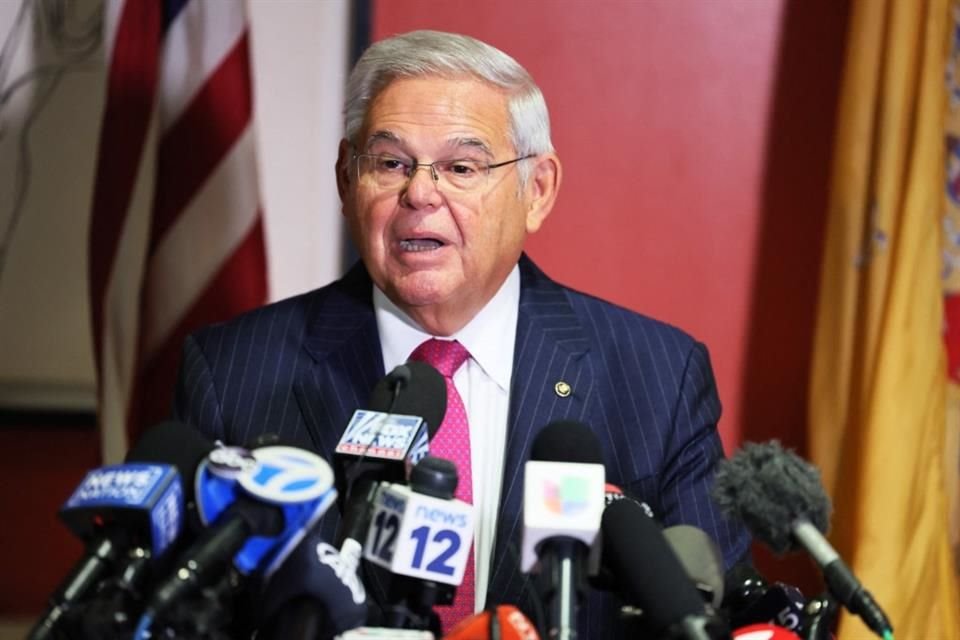 El senador Bob Menéndez durante una conferencia de prensa en Nueva Jersey, el 25 de septiembre.