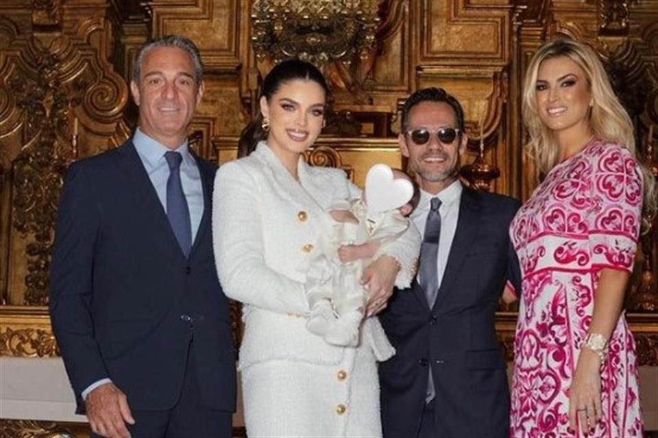 Marc Anthony y Nadia Ferreira bautizaron a su hijo en la Catedral Metropolitana de la Ciudad de México, Carlos Slim Domit fue el padrino.