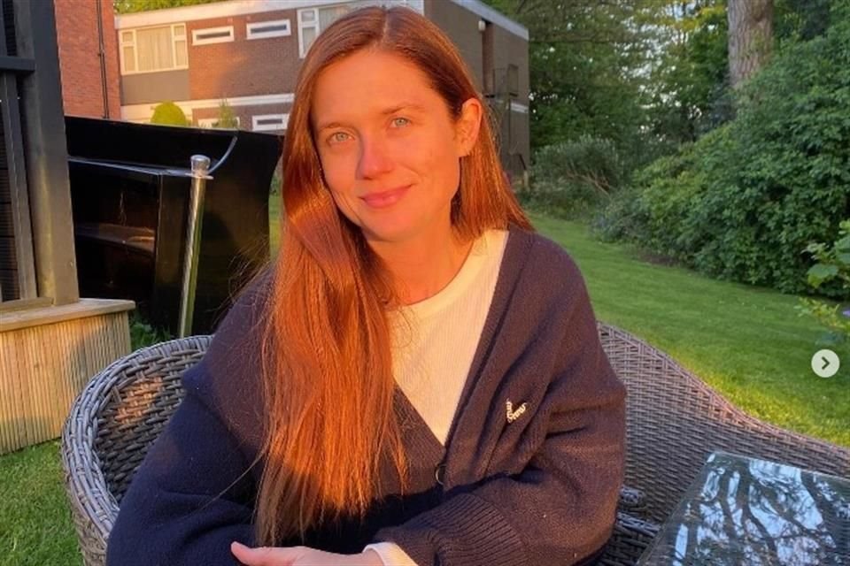 Bonnie Wright, conocida por su actuación en 'Harry Potter', recibió a su primer hijo, producto de su matrimonio con Andrew Lococo.