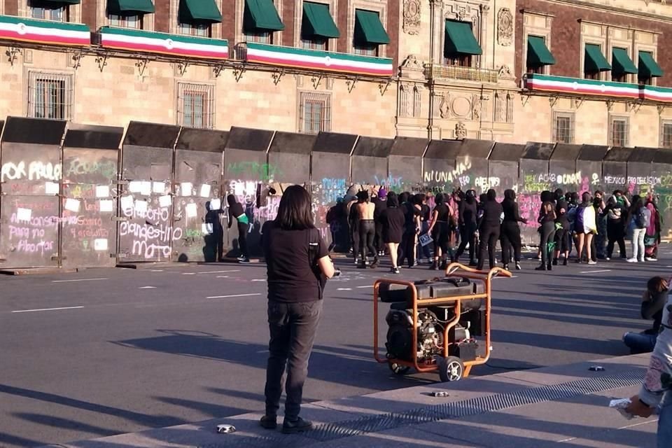 Las manifestantes escribieron: 'Aborto legal y seguro'.