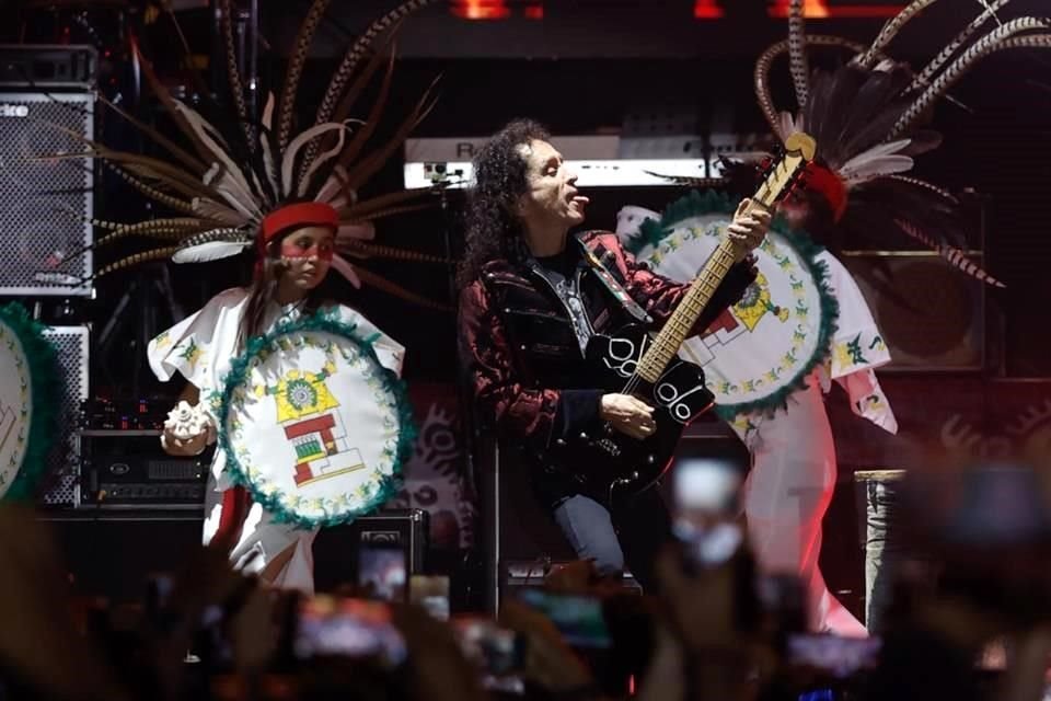 El show estuvo repleto de varios guiños a la cultura mexicana.