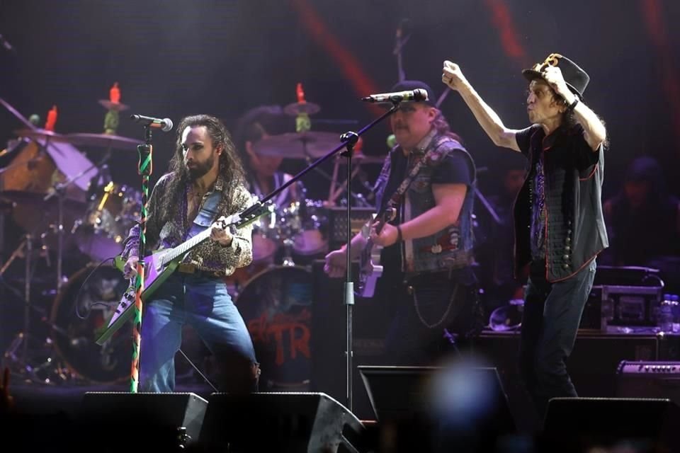 Una de las sorpresas fue la aparición de Moderatto.