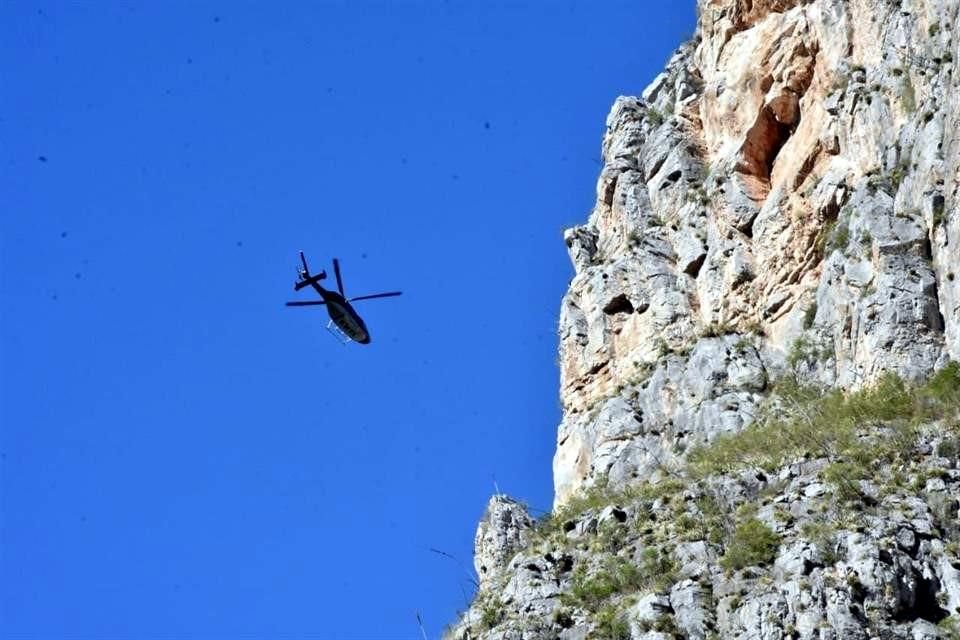 Al concluir el evento en La Huasteca, el Mandatario estatal se trasladó en helicóptero a la Séptima Zona Militar.