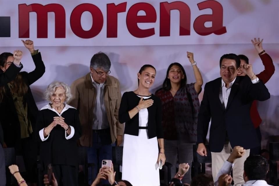 Claudia Sheinbaum insistió en la necesidad de ganar la mayoría calificada en el Congreso de la Unión y la mayoría en los Congresos locales para 'democratizar' al Poder Judicial.