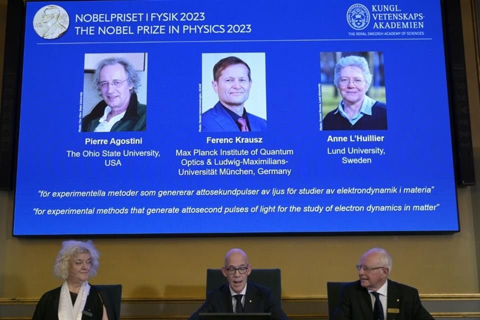 Los científicos estudiaron la pequeña parte de cada átomo que gira alrededor del centro y fueron reconocidos con el Nobel de Física 2023.