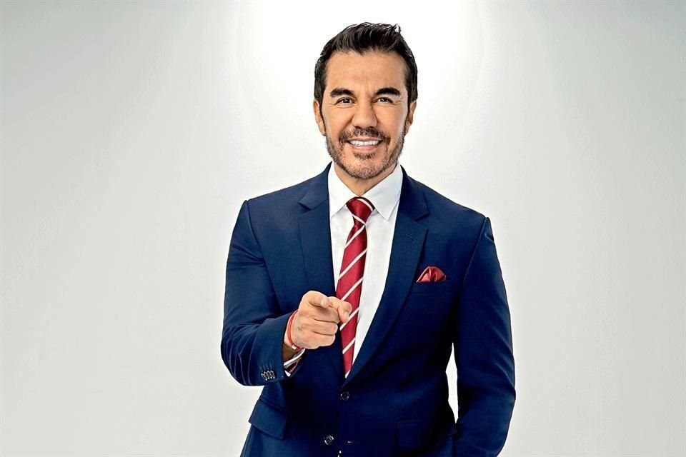 El actor Adrián Uribe protagonizará la cinta 'Un Candidato Honesto' que se estrenará justo el año de las elecciones en México. 