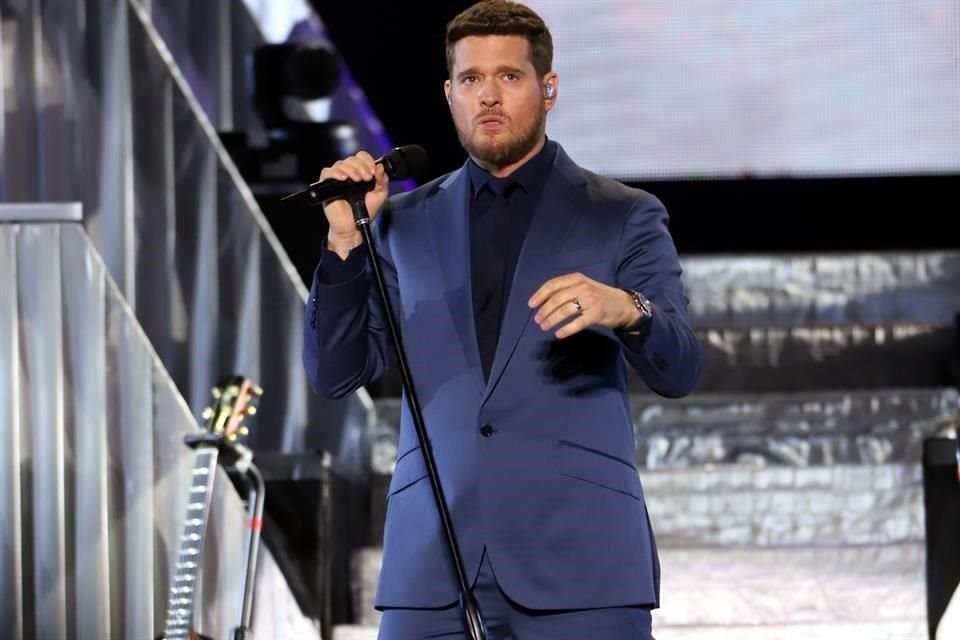 El romance entre Michael Bublé y los regios sigue más vivo que nunca.