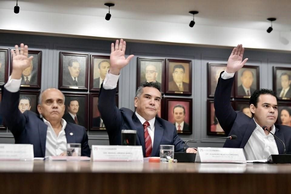 Alejandro Moreno, Presidente del PRI, durante la LXVI Sesión Extraordinaria del Consejo Político Nacional.