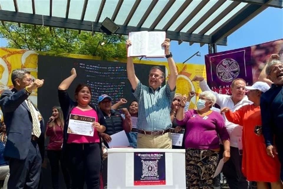 Marcelo Ebrard durante evento de este viernes.