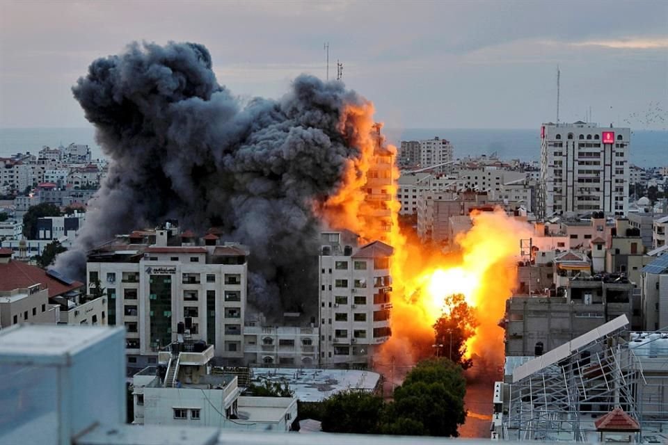 El grupo islamista Hamas bombardeó con más de 3 mil misiles de Israel e invadió ciudades, donde mató a civiles, militares y tomó rehenes.