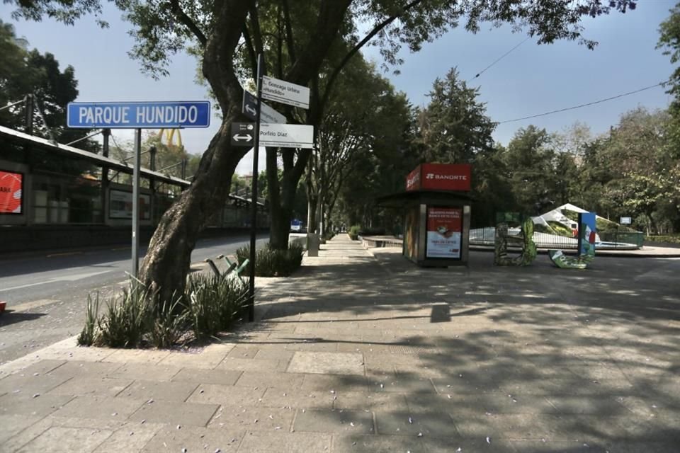 A plena luz del día del viernes, una pareja sufrió un secuestro exprés en Parque Hundido, en Alcaldía BJ, sin que policías hicieran algo.