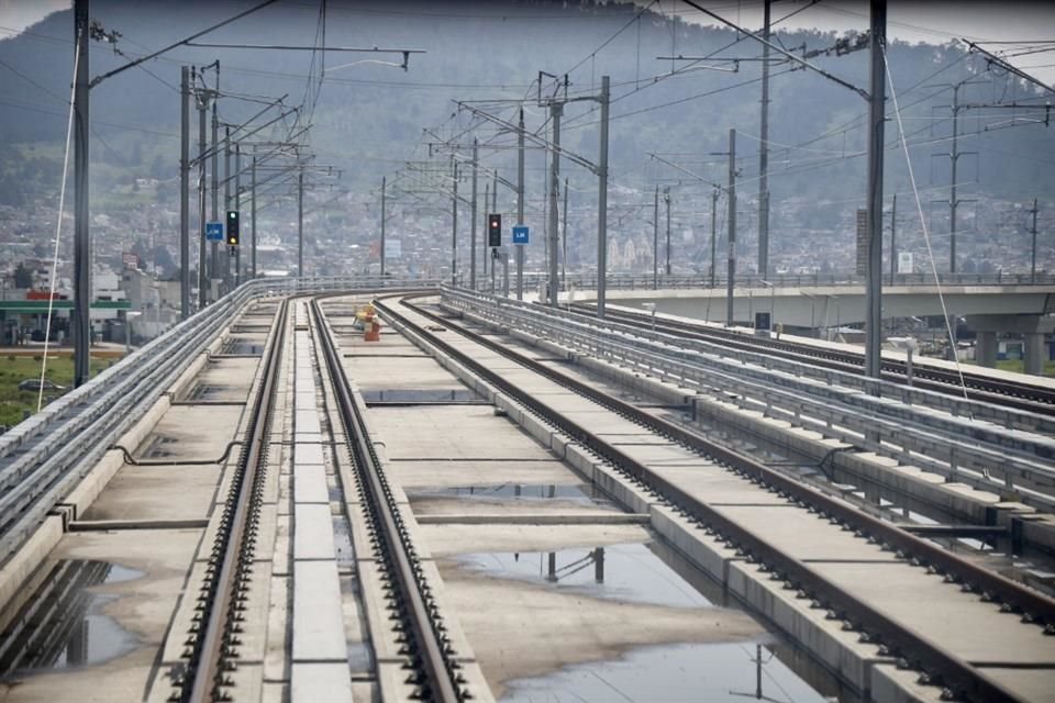 AMLO propondrá a los concesionarios de ferrocarriles de carga que operen trenes de pasajeros.