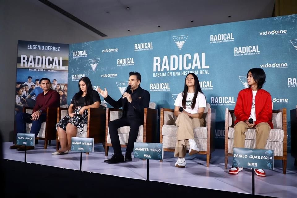 Eugenio Derbez comentó en conferencia de prensa que el objetivo de su nueva cinta 'Radical' es generar debate sobre la educación pública.