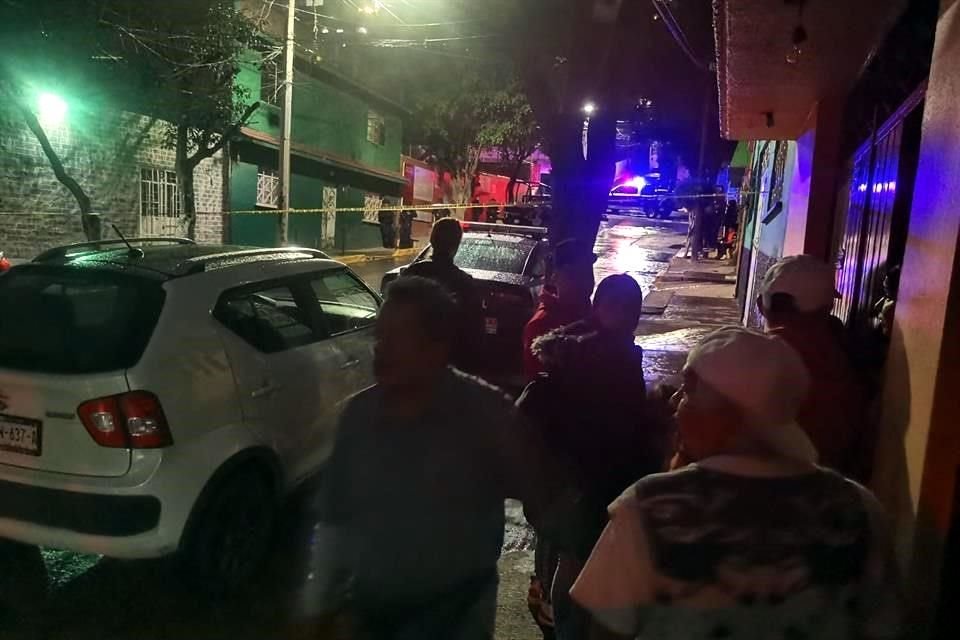 Servicios de emergencia intentaron atender al hombre, pero murió en el lugar.