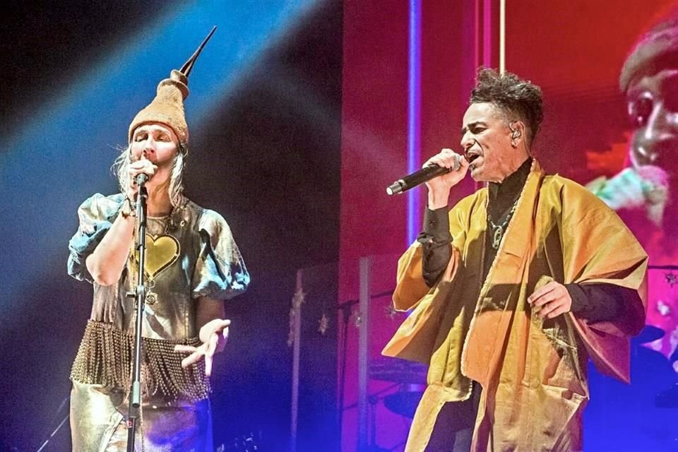 Aterciopelados grabó en vivo los temas de su álbum de 1995, 'El Dorado', al que invitaron amigos como Rubén Albarrán, de Café Tacvba.