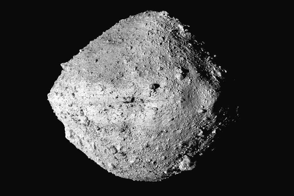 El asteroide Bennu visto desde la nave espacial Osiris-Rex.