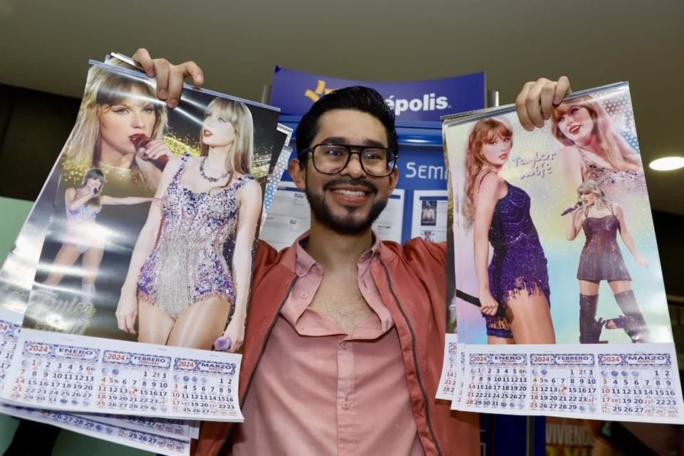 Los calendarios con el rostro de la cantante no faltaron.