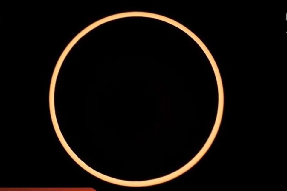 El eclipse anular solar formó un 'anillo de fuego'.