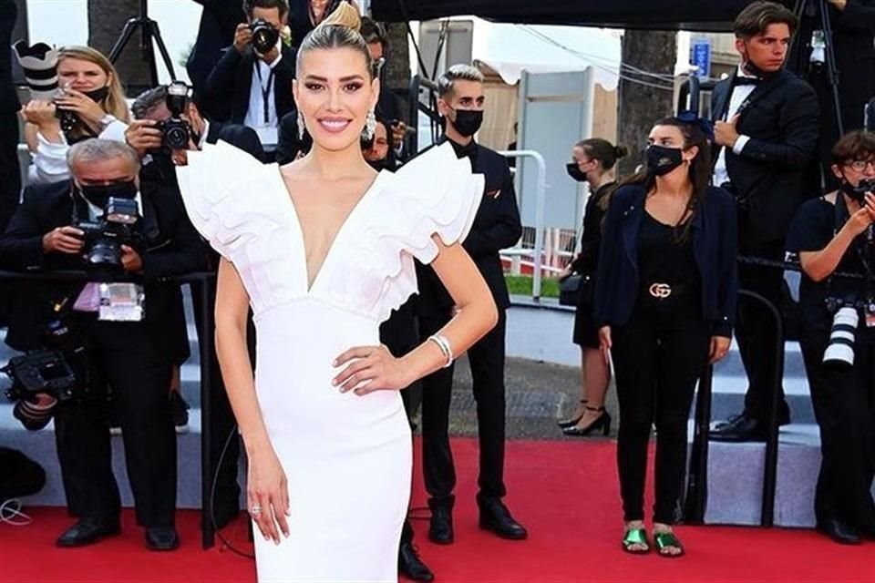 Michelle Salas eligió 3 vestidos de novia para su boda con Danilo Díaz que se realiza en Italia, donde se asegura que aterrizó Luis Miguel.