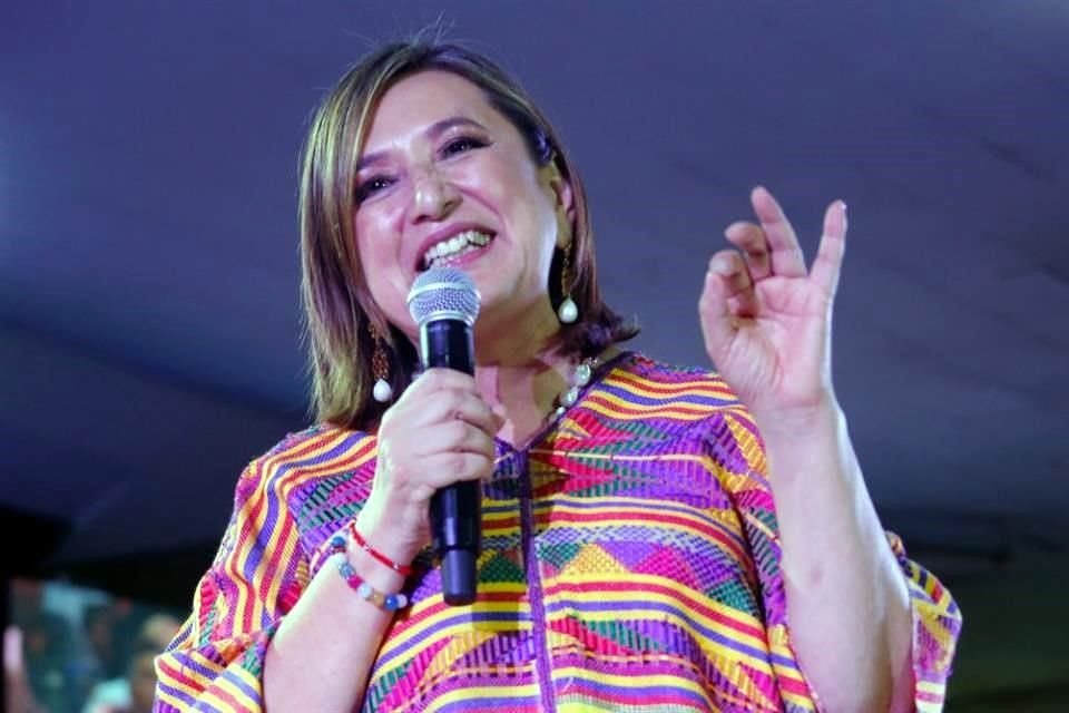 La aspirante Xóchitl Gálvez  acudió a la segunda Convención del Frente Cívico Nacional.