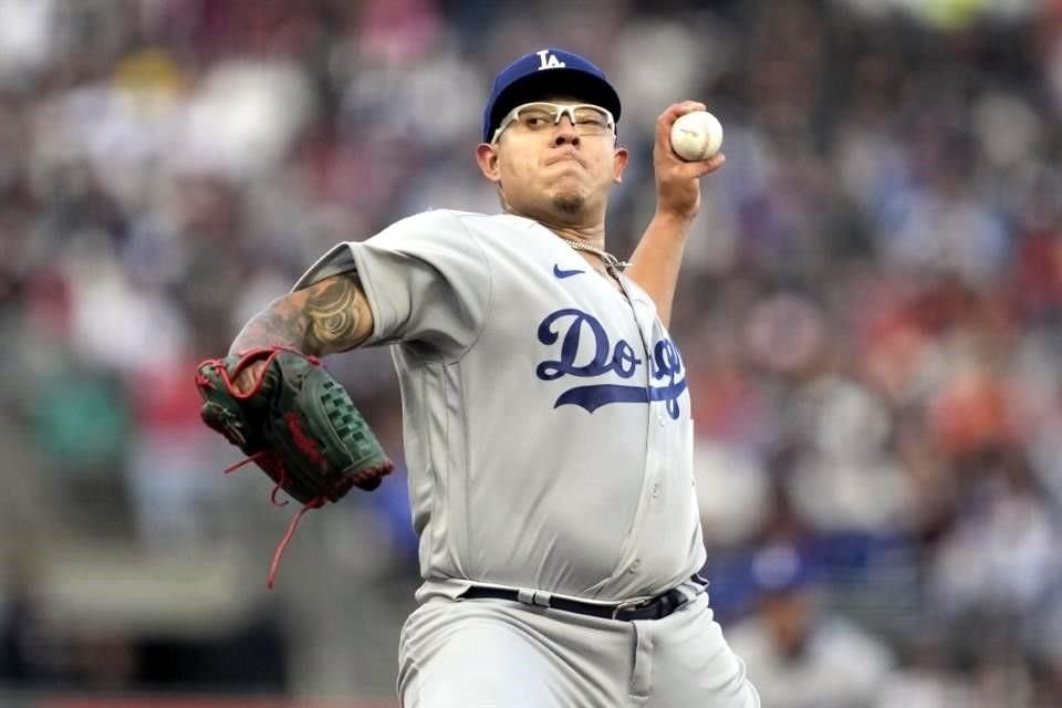 Julio Urías fue acusado de violencia doméstica y en los próximos días podría negociar para volver a las Grandes Ligas.