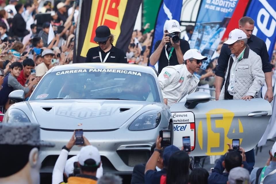 El actor arribó a la capital del País, como una de las etapas de la Carrera Panamericana 2023.