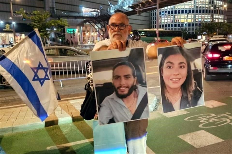 Benito Gritzewsky, padre de la mexicana plagiada por Hamas en Israel, Iliana, protestó en calles de Tel Aviv, en Israel.