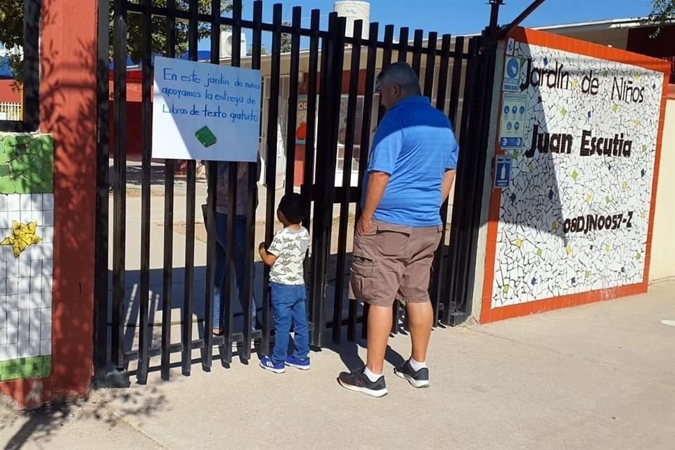 El Jardín de niños Juan Escutia, ubicado en la Colonia Satélite, se encuentra cerrado en apoyo al paro de maestros.