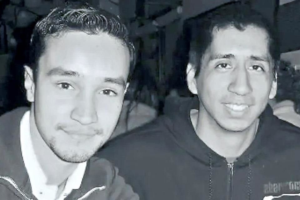En marzo de 2010, Jorge Mercado y Javier Arredondo fallecieron durante el tiroteo en el campus del Tec de Monterrey. Ejercito dijo que eran criminales.