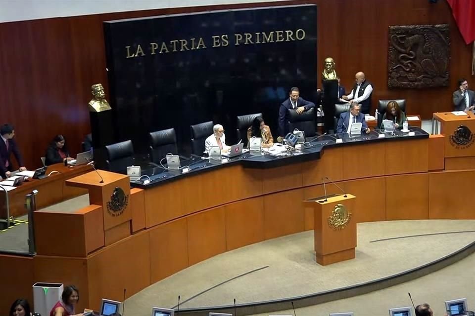 La Mesa Directiva notificó al Pleno que recibió la minuta que aprobaron los diputados federales de Morena y sus aliados.