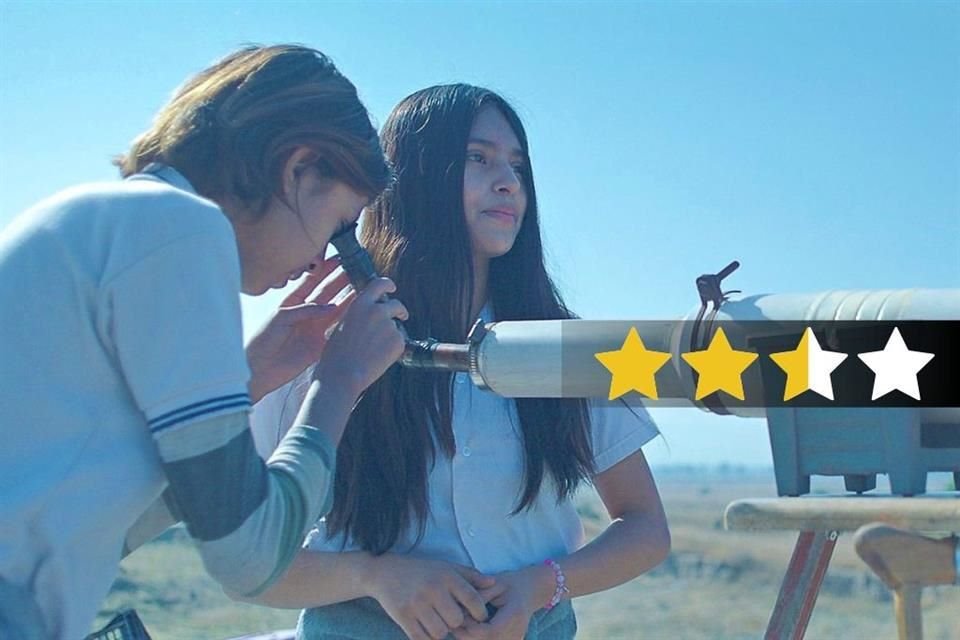 Eugenio Derbez estelariza 'Radical', un filme sobre un maestro que cambió la vida de sus estudiantes. Esta es la opinión de Pepe Ruiloba.