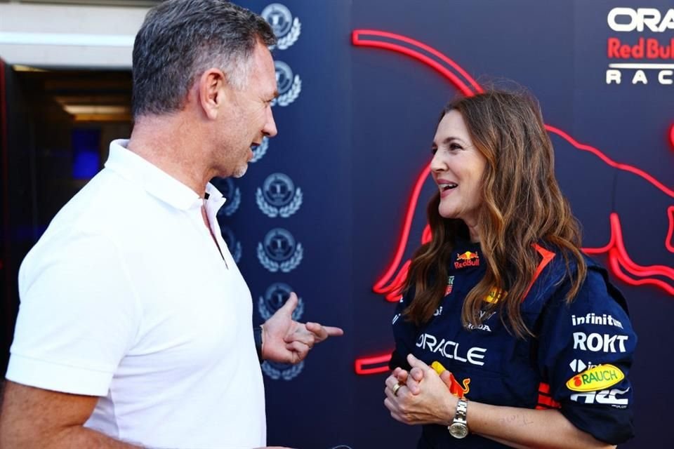 Barrymore también charló con Christian Horner, jefe de escudería de Red Bull.