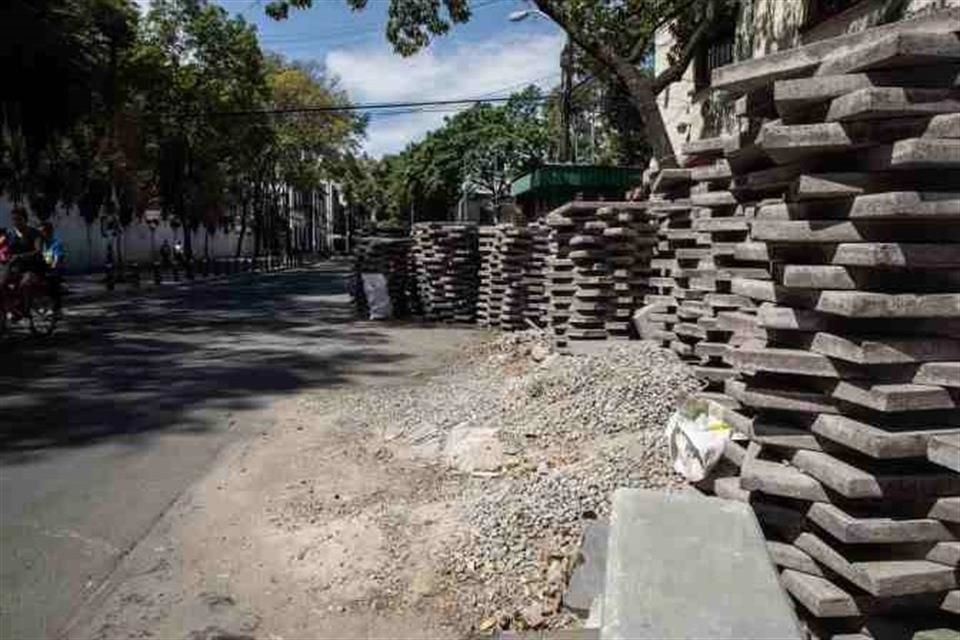 Especialistas del Instituto de Ingeniería de la UNAM urgieron a incrementar el reúso de asfalto para repavimentación de las vialidades en la Capital.